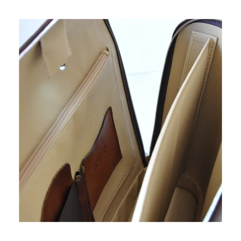 Elegancka skórzana teczka na laptopa "Raffaello" B116-15