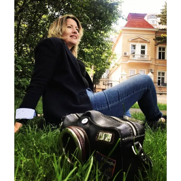 Listonoszka damska skórzana z zamknięcie metalowy zamek błyskawiczny. "Fotocamera"