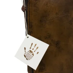 Listonoszka męska ze skóry garbowanej roślinnie i ręcznie gąbką. Granatowy