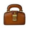 Mała elegancka skórzana listonoszka na rączce. "Lady Brunelleschi" B120/18