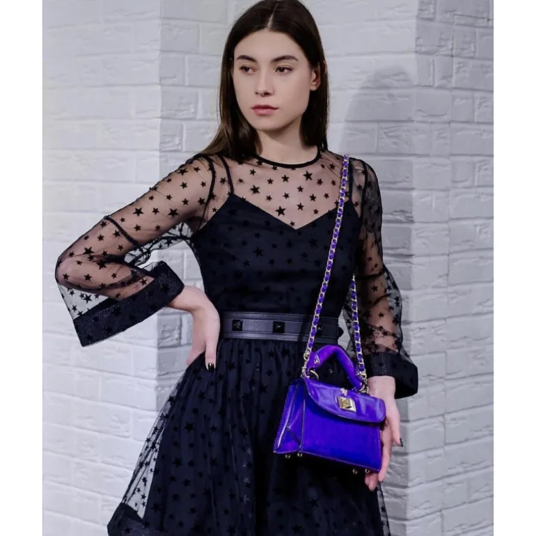 Mała elegancka torebka skórzana na rączce "Lucignano" R280/20