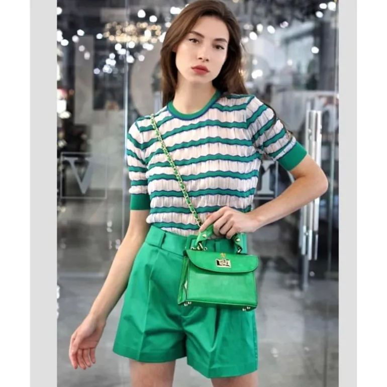 Mała elegancka torebka skórzana na rączce "Lucignano" R280/20