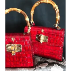 Mała torebka skórzana z wzorem "Castalia" K298/26