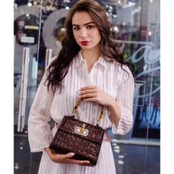 Mała torebka skórzana z wzorem "Castalia" K298/26