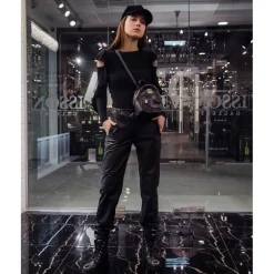 Mały damski plecak ze skóry z kieszonką z przodu. "Mia"