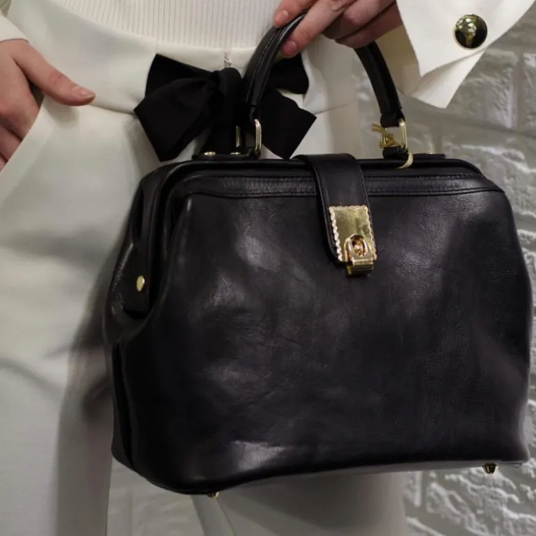 Niezwykle elegancka torebka damska skórzana "Certaldo"