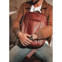Piękny plecak skórzany na komputer 13" Nowy Sącz Brązowy ciemny