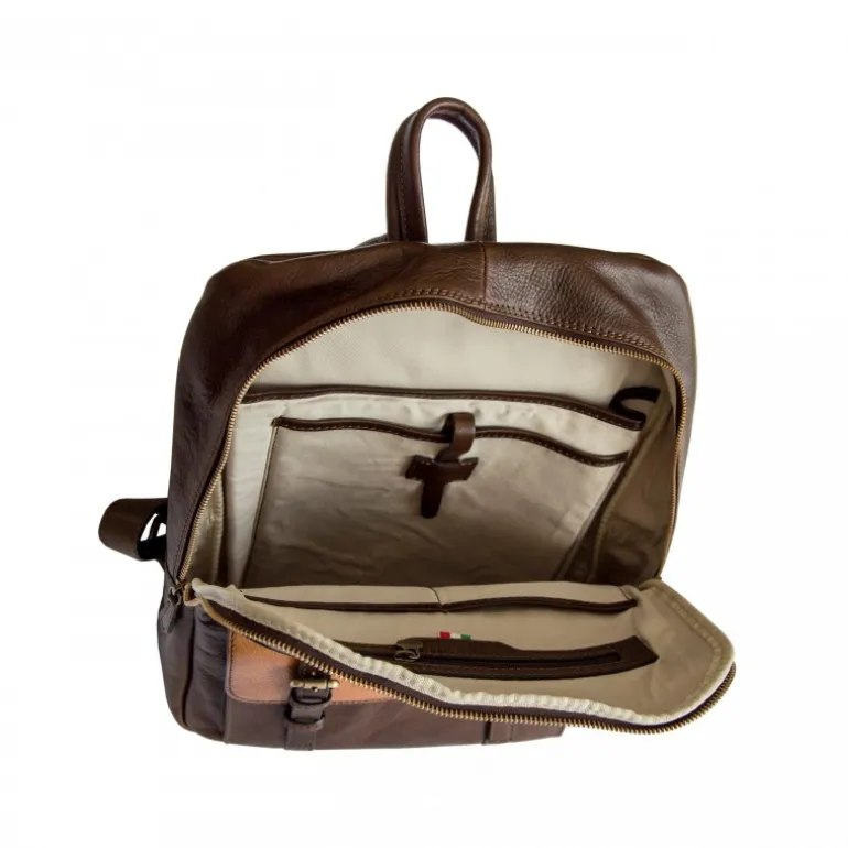 Skórzany plecak na laptopa 15" z pocztówką