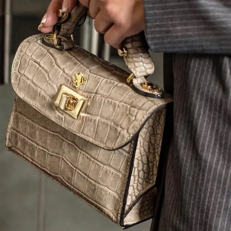 Torebka damska skórzana wzorem imitującym skórę krokodyla. "Lucignano" K280/20