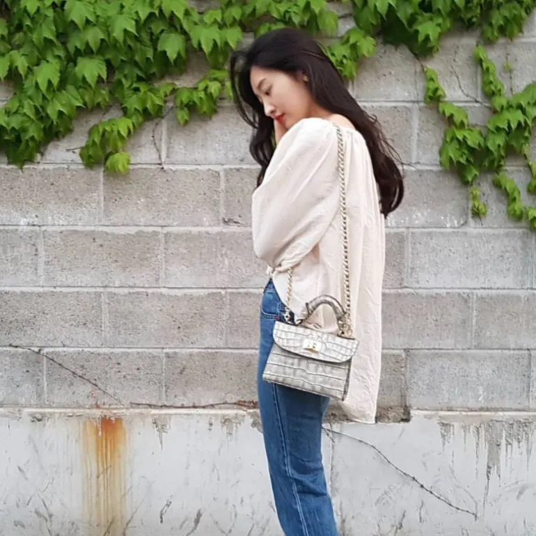 Torebka damska skórzana wzorem imitującym skórę krokodyla. "Lucignano" K280/20